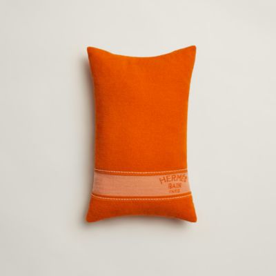 Yachting Uni beach pillow | Hermès Singapore